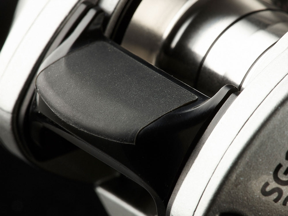 Savage Gear SG10 LH Baitcaster Angelrolle